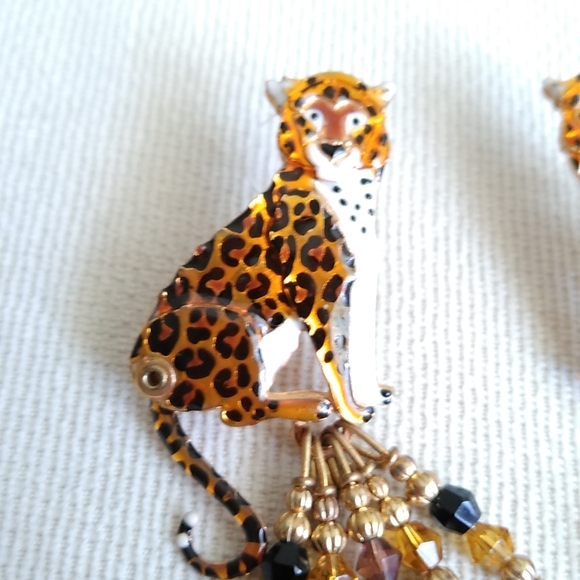 LATR2GO LEOPARD EARRINGS - Picture 2 of 11